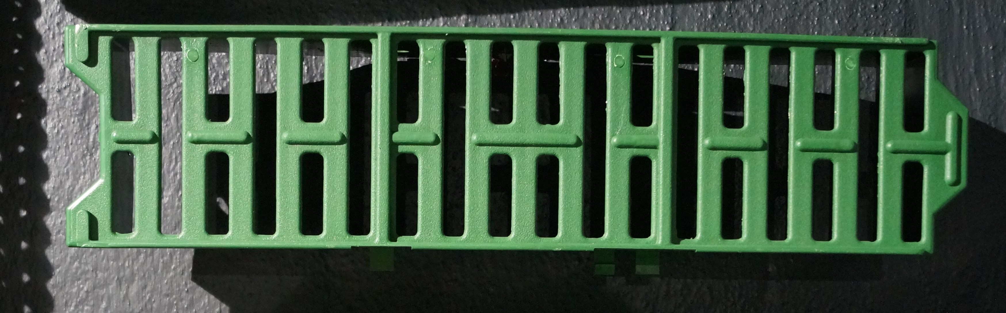 PLASTIC SLAT 10X40 CM FOR SOWS, 50% OPENING PLASTIC SLAT 10X40 CM FOR SOWS, 50% OPENING