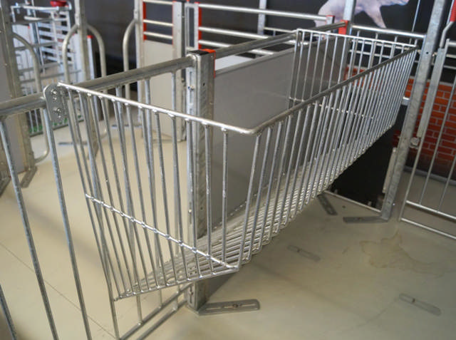 HALMHÆK GALVANISERET 255 LITER TIL SØER, 1188X714X469 MM