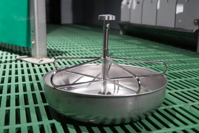 FODERSKÅL Ø28 RF MED KROG 4,3 LITER