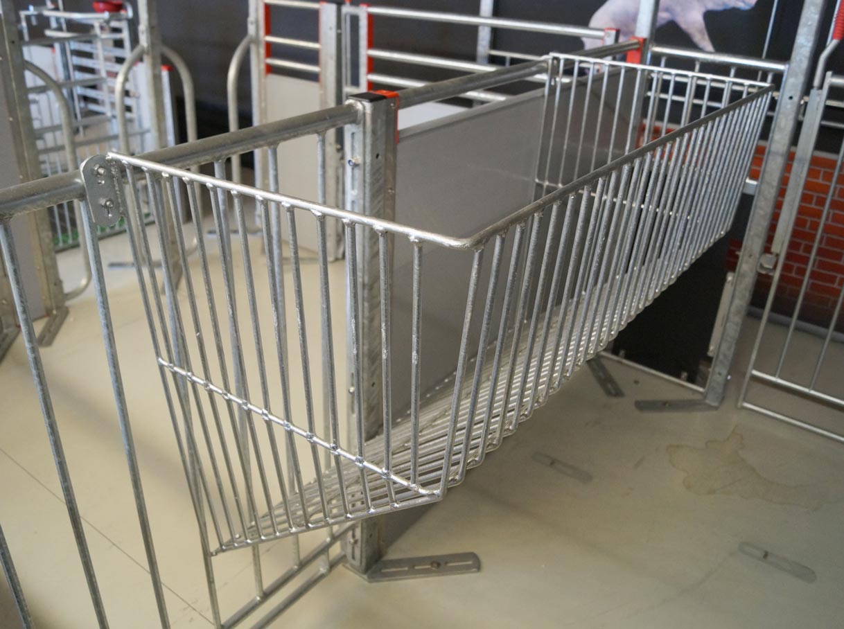 STRAW HOLDER GALVANIZED 255 LITER FOR SOWS, 1188X714X469 MM 